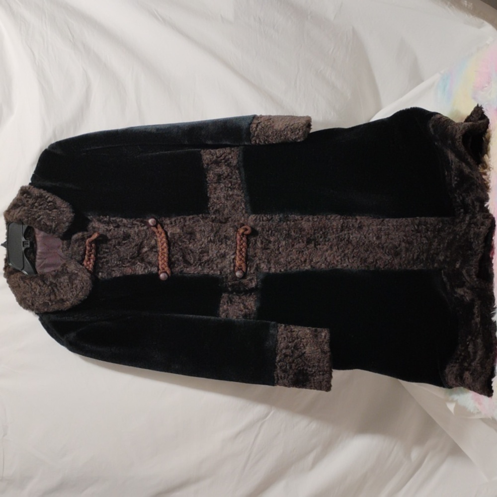 (BX13) SALE! Vintage Penny Lane Faux Fur Union Made Coat Missing 2 Buttons